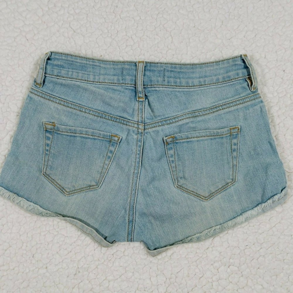 Bullhead Denim Co. Super High Rise Shorty Frayed Hem Jean Shorts Size 0 - Picture 5 of 7